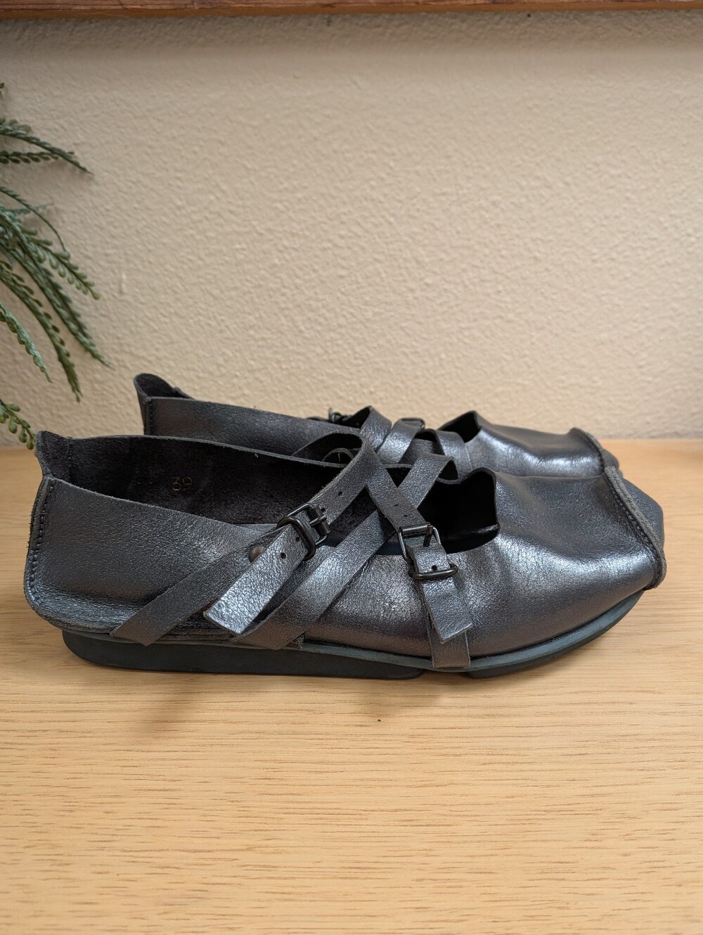 Trippen Travel Metallic Blue Leather Strap Flats Shoes EU 39 US 8 Lagenlook - Picture 3 of 15